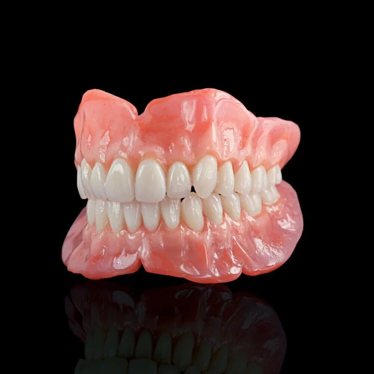 Complete Dentures: A New Smile with Complete Dentures